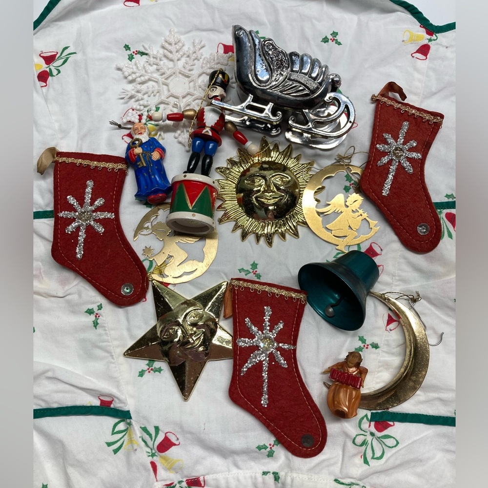 Christmas vintage ornaments - Lot of 13 for crafts